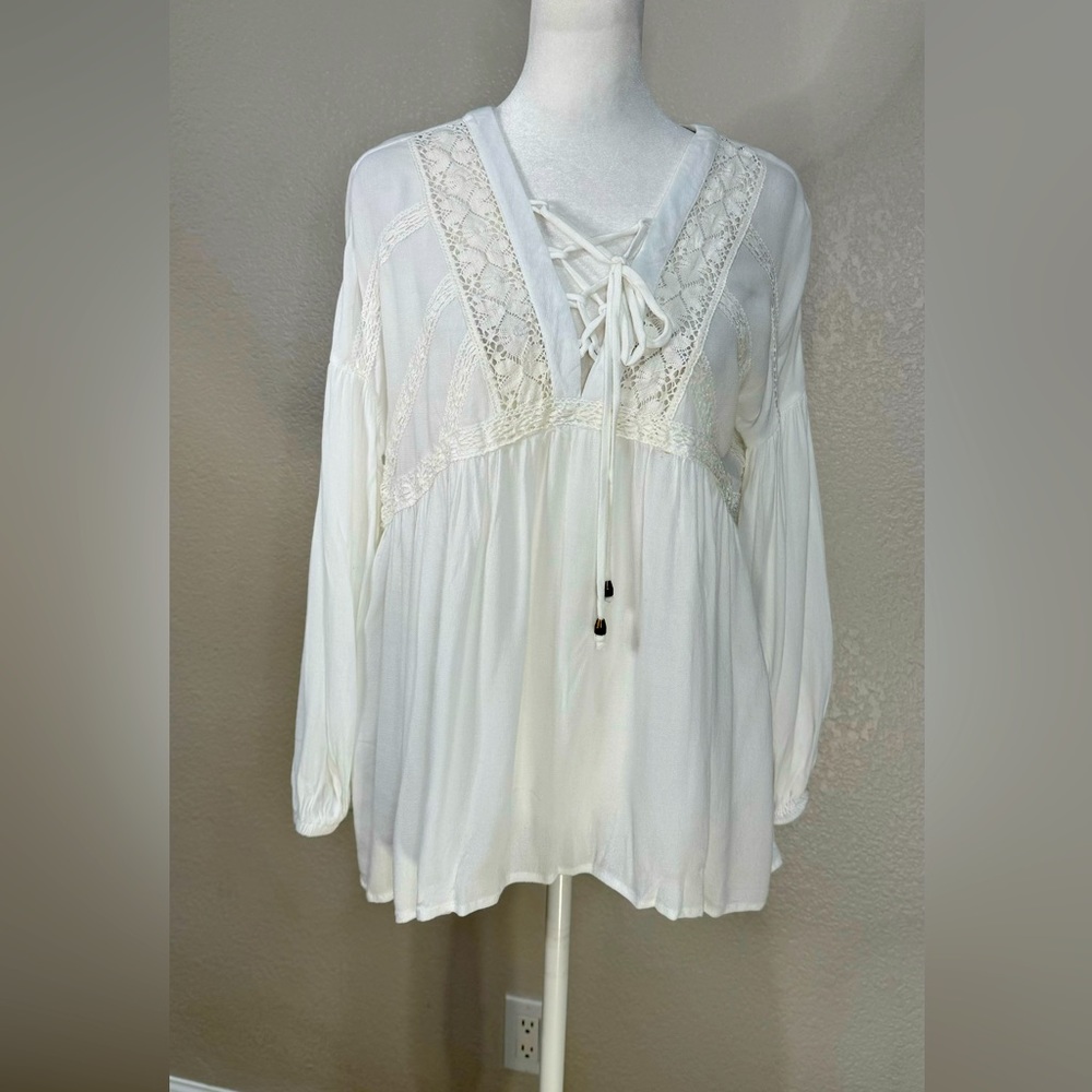 🆕 HAYDEN LOS ANGELES CROCHET PEASANT TOP